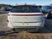 2024 Hyundai Kona SEL с VIN KM8HB3AB4RU102675, выставлен на аукционе Copart как лот 71316575 с пробегом 10 721 миль миль и Списание • Salvage title. История ставок и продаж доступна на DreamBid. Изображение 6.