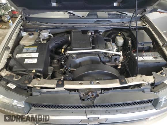 2003 Chevrolet TrailBlazer EXT LT z VIN 1GNET16S936165887, wystawiony jako Copart lot #55245805 z przebiegiem 171 484 mil mil oraz Nie do naprawy • Non repairable. Historia ofert i sprzedaży dostępna na DreamBid. Obrazek 12.