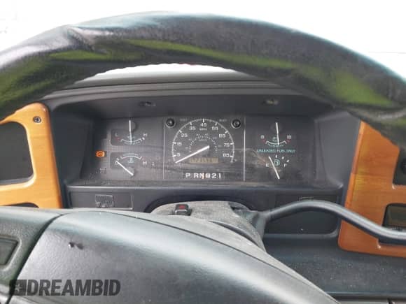 1996 Ford Econoline Cargo with VIN 1FDEE14H7THB09201, listed as a IAAI auction lot 41835100 with 172,359 mi miles and . Bid and sale history available at DreamBid. Image 7.