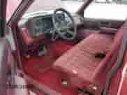 1989 GMC Sierra 1500 z VIN 1GTDC14K6KZ538579, wystawiony jako Copart lot #85916624 z przebiegiem 172 202 mil mil oraz Szkoda całkowita • Salvage title. Historia ofert i sprzedaży dostępna na DreamBid. Obrazek 8.
