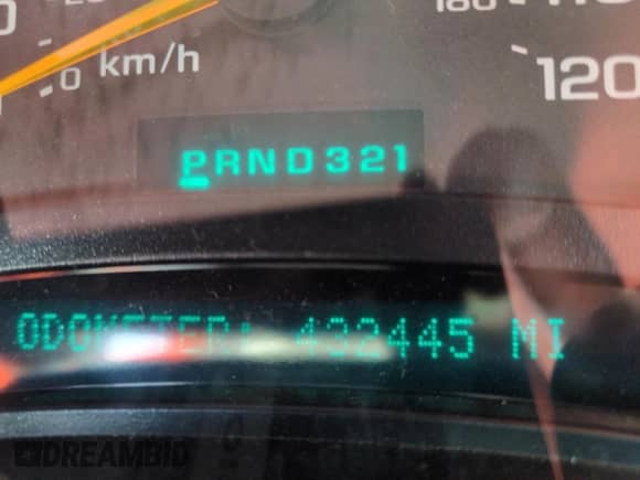 2004 Chevrolet Silverado 2500HD LS with VIN 1GCHK29U24E351919, listed as a Copart auction lot 53672635 with 432,445 mi miles and Salvage title. Bid and sale history available at DreamBid. Image 9.