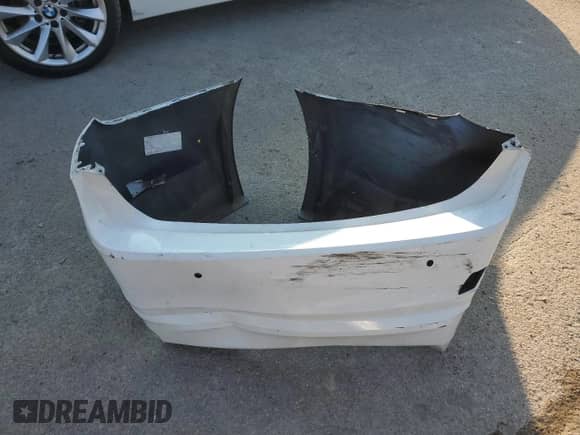 2015 BMW 3 Series 320i xDrive with VIN WBA3C3G58FNT53067, listed as a Copart auction lot 71211105 with 101,591 mi miles and Salvage title. Bid and sale history available at DreamBid. Image 12.