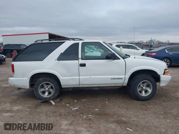 2002 Chevrolet Blazer LS с VIN 1GNCS18W42K105497, выставлен на аукционе IAAI как лот 41572072 с пробегом 142 486 миль миль и . История ставок и продаж доступна на DreamBid. Изображение 13.