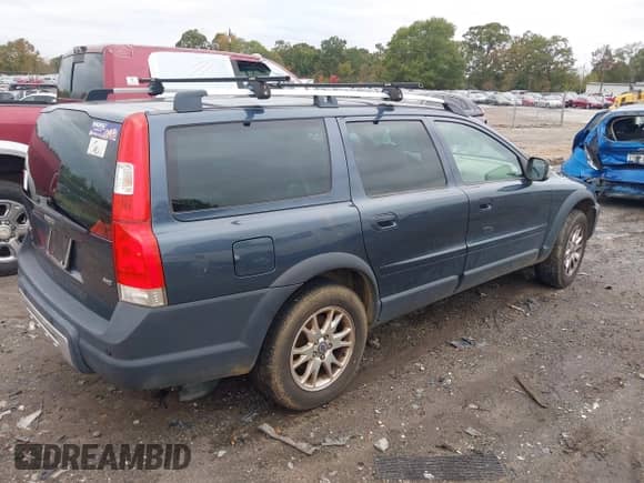 2007 Volvo XC70 z VIN YV4SZ592871269879, wystawiony jako IAAI lot #43542663 z przebiegiem 186 732 mil mil oraz . Historia ofert i sprzedaży dostępna na DreamBid. Obrazek 4.