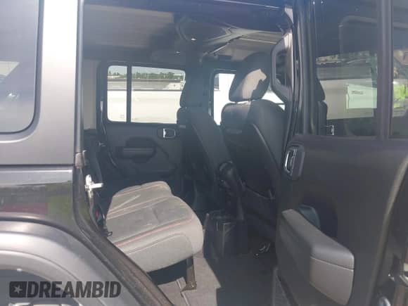 2024 Jeep Wrangler Rubicon z VIN 1C4PJXFG0RW271322, wystawiony jako IAAI lot #42736647 z przebiegiem 32 319 mil mil oraz . Historia ofert i sprzedaży dostępna na DreamBid. Obrazek 8.