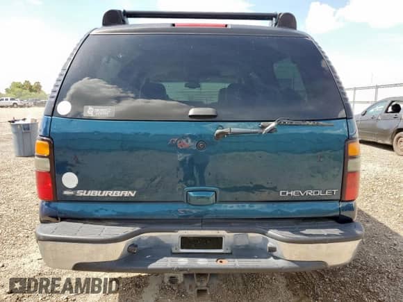 2005 Chevrolet Suburban LT with VIN 3GNEC16Z95G216397, listed as a Copart auction lot 63859835 with 110,254 mi miles and Clean title. Bid and sale history available at DreamBid. Image 6.