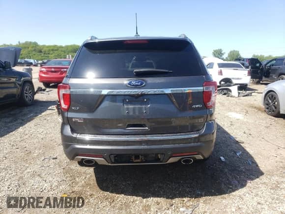 2018 Ford Explorer XLT с VIN 1FM5K8D8XJGC24427, выставлен на аукционе Copart как лот 58315685 с пробегом 80 614 миль миль и Списание • Salvage title. История ставок и продаж доступна на DreamBid. Изображение 6.