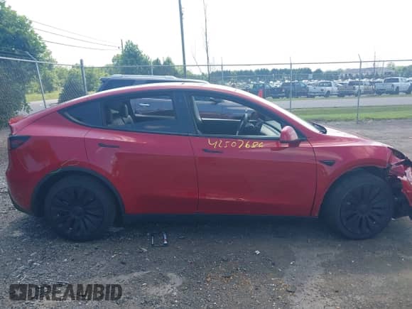 2022 Tesla Model Y Long Range с VIN 7SAYGDEE9NF437016, выставлен на аукционе IAAI как лот 42607686 с пробегом 34 654 миль миль и . История ставок и продаж доступна на DreamBid. Изображение 13.
