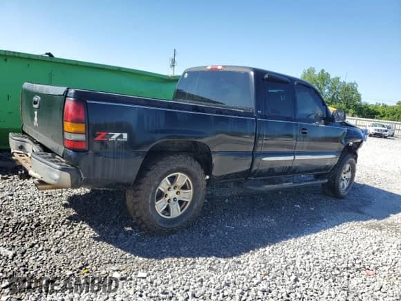 2006 GMC Sierra 1500 SLE1 z VIN 2GTEK19B761110373, wystawiony jako Copart lot #57457485 z przebiegiem 246 699 mil mil oraz Szkoda całkowita • Salvage title. Historia ofert i sprzedaży dostępna na DreamBid. Obrazek 3.
