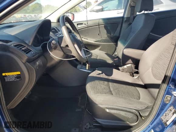 2016 Hyundai Accent SE z VIN KMHCT5AE4GU265322, wystawiony jako Copart lot #84369365 z przebiegiem 85 224 mil mil oraz Nie do naprawy • Non repairable. Historia ofert i sprzedaży dostępna na DreamBid. Obrazek 7.