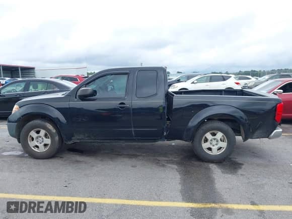 2016 Nissan Frontier S z VIN 1N6BD0CT1GN904436, wystawiony jako IAAI lot #43062377 z przebiegiem 135 281 mil mil oraz . Historia ofert i sprzedaży dostępna na DreamBid. Obrazek 14.