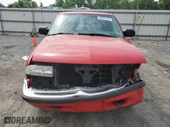 2001 Chevrolet S-10 LS with VIN 1GCDT13WX1K243481, listed as a Copart auction lot 59853135 with 212,015 mi miles and Salvage title. Bid and sale history available at DreamBid. Image 5.