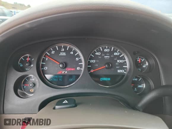 2013 Chevrolet Silverado 1500 LTZ z VIN 3GCPKTE20DG327701, wystawiony jako Copart lot #81638555 z przebiegiem 147 561 mil mil oraz Szkoda całkowita • Salvage title. Historia ofert i sprzedaży dostępna na DreamBid. Obrazek 9.