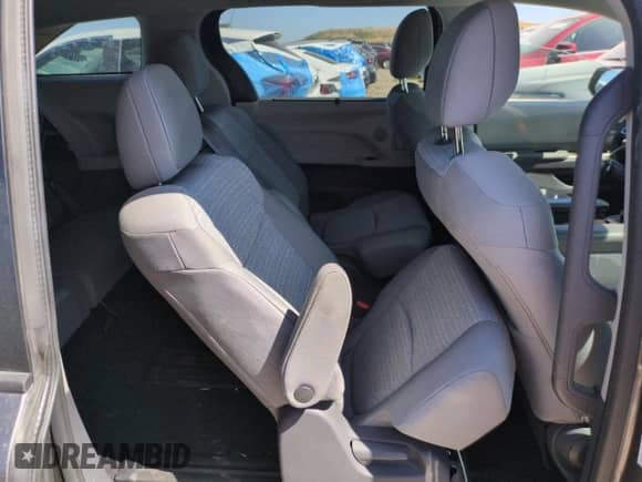 2021 Toyota Sienna LE with VIN 5TDKSKFC8MS011427, listed as a Copart auction lot 58518425 with 49,301 mi miles and Salvage title. Bid and sale history available at DreamBid. Image 11.