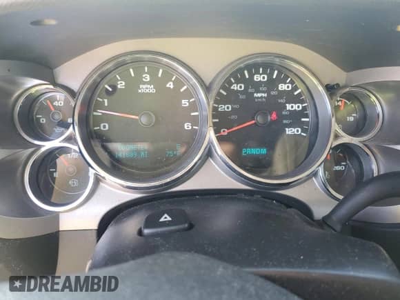 2013 Chevrolet Silverado 1500 LT with VIN 1GCRCSE05DZ290868, listed as a Copart auction lot 61392055 with 141,889 mi miles and Salvage title. Bid and sale history available at DreamBid. Image 9.