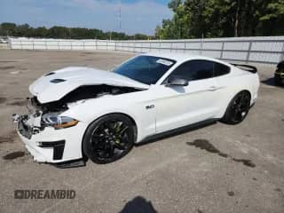2019 Ford Mustang GT z VIN 1FA6P8CF6K5116643, wystawiony jako Copart lot #83980215 z przebiegiem 49 906 mil mil oraz Szkoda całkowita • Salvage title. Historia ofert i sprzedaży dostępna na DreamBid. Obrazek 1.