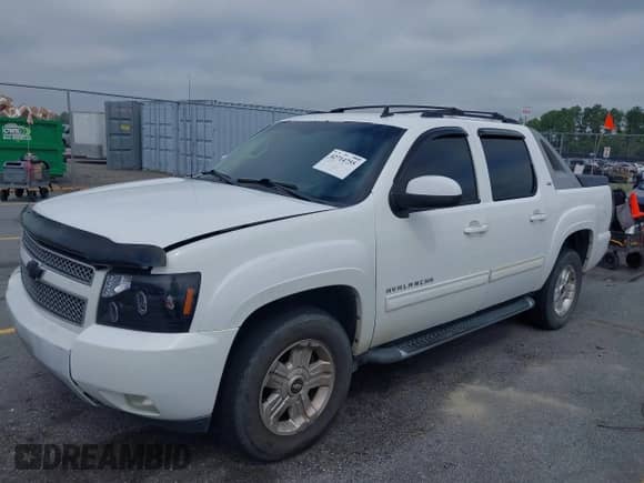 2011 Chevrolet Avalanche LT с VIN 3GNTKFE3XBG101145, выставлен на аукционе IAAI как лот 42714755 с пробегом 204 972 миль миль и . История ставок и продаж доступна на DreamBid. Изображение 17.