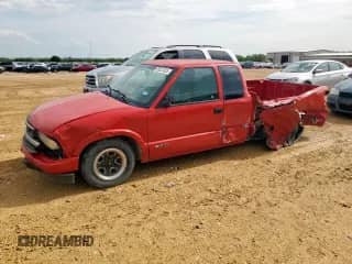 2001 Chevrolet S-10 LS with VIN 1GCCS195718124751, listed as a Copart auction lot 65022425 with 201,954 mi miles and Salvage title. Bid and sale history available at DreamBid. Image 1.