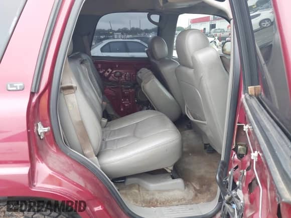 2005 Chevrolet Tahoe LT с VIN 1GNEC13T25R160383, выставлен на аукционе IAAI как лот 43083033 с пробегом 219 682 миль миль и . История ставок и продаж доступна на DreamBid. Изображение 8.