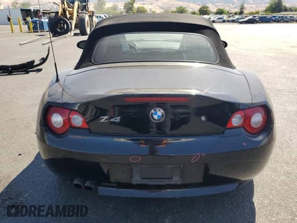 2005 BMW Z4 3.0i с VIN 4USBT53505LU11449, выставлен на аукционе Copart как лот 59117535 с пробегом 83 103 миль миль и Списание • Salvage title. История ставок и продаж доступна на DreamBid. Изображение 6.