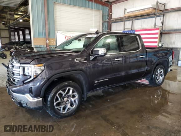 2022 GMC Sierra 1500 SLT with VIN 3GTUUDED6NG558785, listed as a Copart auction lot 70131925 with 57,441 mi miles and Salvage title. Bid and sale history available at DreamBid. Image 1.