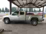 2002 GMC Sierra 1500 Denali z VIN 2GTFK69U421321155, wystawiony jako IAAI lot #41636514 z przebiegiem 171 955 mil mil oraz . Historia ofert i sprzedaży dostępna na DreamBid. Obrazek 14.