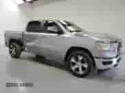2024 Ram 1500 Laramie z VIN 1C6RREJT5RN218932, wystawiony jako Copart lot #67520295 z przebiegiem 34 649 mil mil oraz Czysty tytuł • Clean title. Historia ofert i sprzedaży dostępna na DreamBid. Obrazek 4.