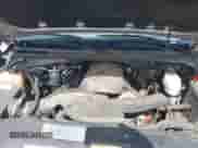 2005 Chevrolet Tahoe LT z VIN 1GNEC13T25J147583, wystawiony jako IAAI lot #42275971 z przebiegiem 244 307 mil mil oraz . Historia ofert i sprzedaży dostępna na DreamBid. Obrazek 10.