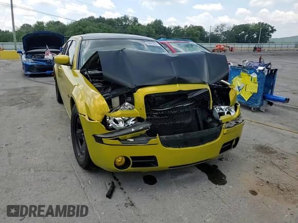 2008 Chrysler 300 C Hemi z VIN 2C3LA63H98H312599, wystawiony jako Copart lot #66863455 z przebiegiem 203 081 mil mil oraz Czysty tytuł • Clean title. Historia ofert i sprzedaży dostępna na DreamBid. Obrazek 13.