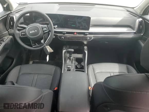 2025 Kia Sorento S с VIN 5XYRL4JC4SG391472, выставлен на аукционе Copart как лот 80346275 с пробегом 6 817 миль миль и Списание • Salvage title. История ставок и продаж доступна на DreamBid. Изображение 8.