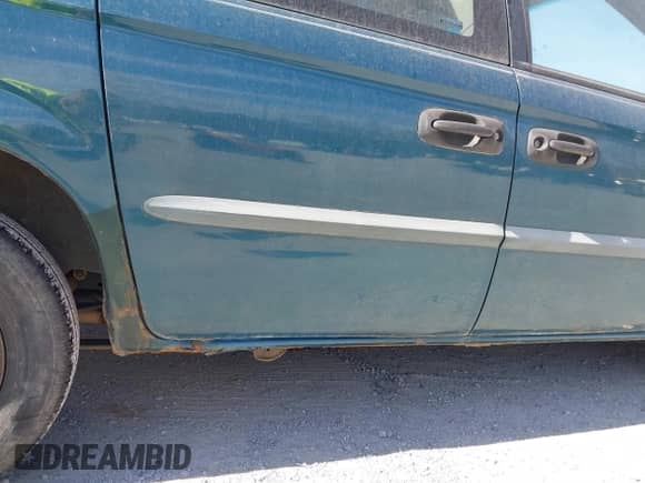 2001 Dodge Caravan with VIN 1B8GP25B21B100862, listed as a IAAI auction lot 41824849 with 159,930 mi miles and . Bid and sale history available at DreamBid. Image 14.