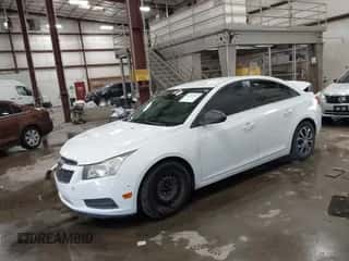 2012 Chevrolet Cruze LS z VIN 1G1PC5SH2C7362518, wystawiony jako IAAI lot #43401897 z przebiegiem 160 773 mil mil oraz . Historia ofert i sprzedaży dostępna na DreamBid. Obrazek 2.