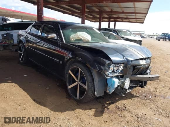 2007 Chrysler 300 C z VIN 2C3KA63H97H762537, wystawiony jako IAAI lot #43409340 z przebiegiem 182 915 mil mil oraz . Historia ofert i sprzedaży dostępna na DreamBid. Obrazek 1.