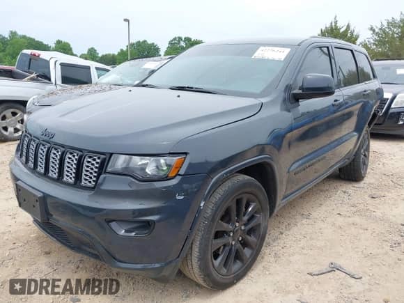 2018 Jeep Grand Cherokee Laredo с VIN 1C4RJFAG4JC303222, выставлен на аукционе IAAI как лот 42276244 с пробегом 83 585 миль миль и . История ставок и продаж доступна на DreamBid. Изображение 2.