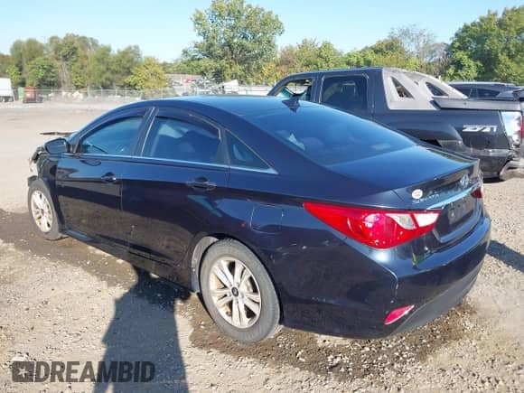 2014 Hyundai Sonata GLS z VIN 5NPEB4AC1EH893256, wystawiony jako IAAI lot #43204395 z przebiegiem 186 208 mil mil oraz . Historia ofert i sprzedaży dostępna na DreamBid. Obrazek 3.