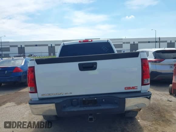 2007 GMC Sierra 1500 SLE2 with VIN 2GTEC13J071613547, listed as a IAAI auction lot 43332735 with 204,701 mi miles and . Bid and sale history available at DreamBid. Image 16.