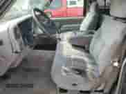 1997 Chevrolet Silverado 1500 z VIN 1GCEK14R0VZ190223, wystawiony jako Copart lot #59297615 z przebiegiem 443 338 mil mil oraz Czysty tytuł • Clean title. Historia ofert i sprzedaży dostępna na DreamBid. Obrazek 7.