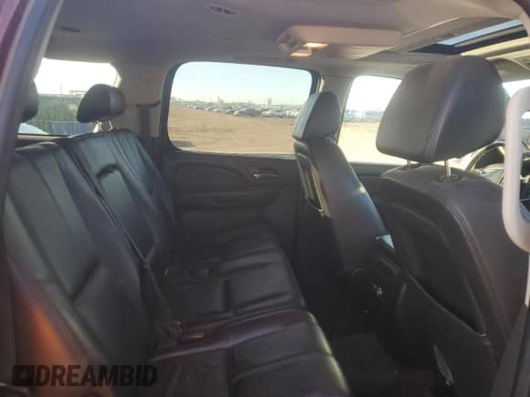 2008 Chevrolet Suburban 2LT с VIN 3GNFK16368G285040, выставлен на аукционе Copart как лот 46346455 с пробегом 198 972 миль миль и На запчасти • Non repairable. История ставок и продаж доступна на DreamBid. Изображение 11.