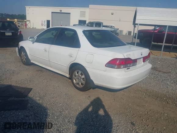 2002 Honda Accord EX with VIN JHMCG56642C008927, listed as a IAAI auction lot 42572616 with 172,275 mi miles and . Bid and sale history available at DreamBid. Image 3.