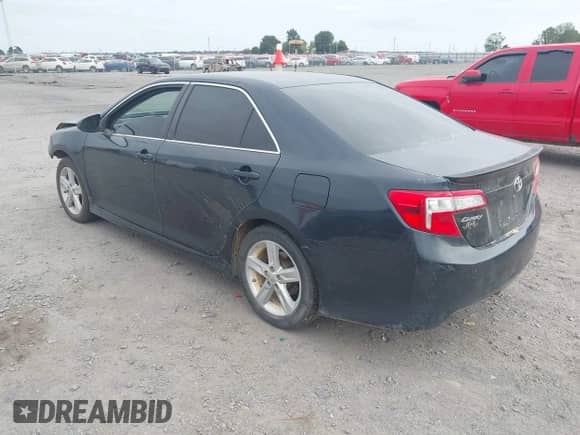 2014 Toyota Camry SE Sport с VIN 4T1BF1FK2EU343457, выставлен на аукционе IAAI как лот 43385246 с пробегом 320 265 миль миль и . История ставок и продаж доступна на DreamBid. Изображение 3.