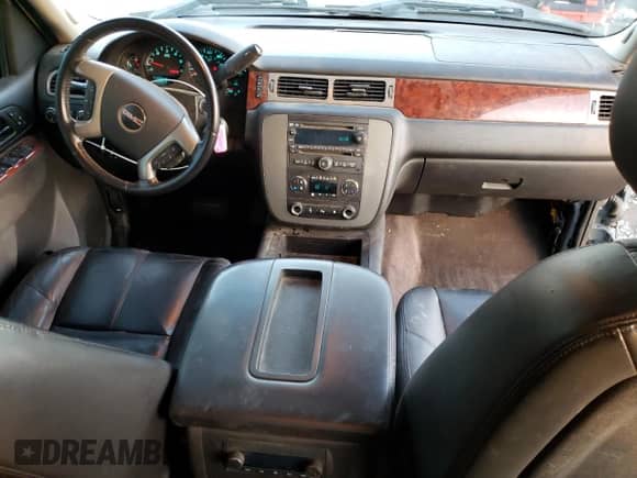 2010 GMC Sierra 1500 SLT z VIN 3GTRKWE23AG219711, wystawiony jako Copart lot #82776894 z przebiegiem 112 675 mil mil oraz Szkoda całkowita • Salvage title. Historia ofert i sprzedaży dostępna na DreamBid. Obrazek 8.