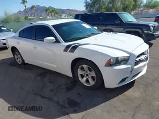 2014 Dodge Charger SE z VIN 2C3CDXBG8EH186625, wystawiony jako IAAI lot #43220089 z przebiegiem 168 978 mil mil oraz . Historia ofert i sprzedaży dostępna na DreamBid. Obrazek 1.
