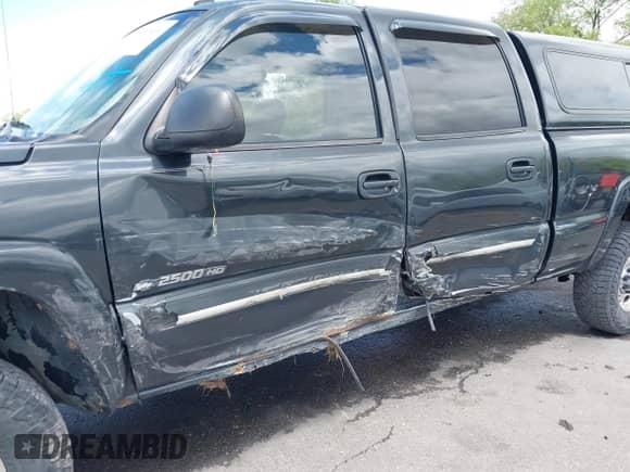 2003 Chevrolet Silverado 2500HD LS с VIN 1GCHK23U83F171152, выставлен на аукционе IAAI как лот 42277460 с пробегом 221 368 миль миль и . История ставок и продаж доступна на DreamBid. Изображение 6.