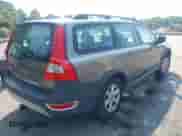 2009 Volvo XC70 3.2L with VIN YV4BZ982491050557, listed as a IAAI auction lot 42687556 with 138,238 mi miles and . Bid and sale history available at DreamBid. Image 4.