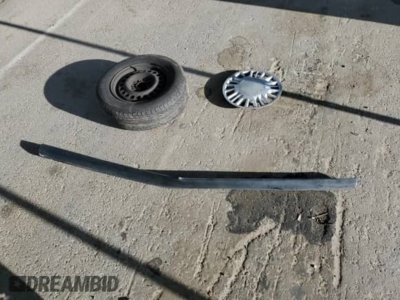 2005 Chevrolet Malibu Classic with VIN 1G1ND52F95M152604, listed as a Copart auction lot 51347725 with 71,143 mi miles and Salvage title. Bid and sale history available at DreamBid. Image 12.