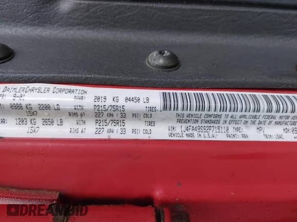 2002 Jeep Wrangler Sport z VIN 1J4FA49S92P715110, wystawiony jako IAAI lot #43455131 z przebiegiem 153 258 mil mil oraz . Historia ofert i sprzedaży dostępna na DreamBid. Obrazek 9.