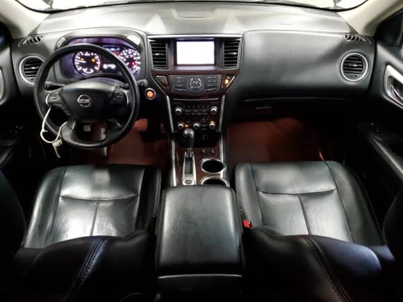 2013 Nissan Pathfinder S with VIN 5N1AR2MM9DC616167, listed as a Copart auction lot 83979515 with 121,817 mi miles and Clean title. Bid and sale history available at DreamBid. Image 8.