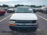 2001 Chevrolet S-10 LS with VIN 1GCCS195918238024, listed as a IAAI auction lot 42811306 with 70,236 mi miles and . Bid and sale history available at DreamBid. Image 12.