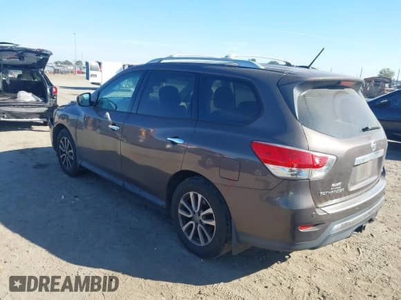 2015 Nissan Pathfinder SV с VIN 5N1AR2MN1FC663057, выставлен на аукционе IAAI как лот 40640761 с пробегом 265 360 миль миль и . История ставок и продаж доступна на DreamBid. Изображение 3.
