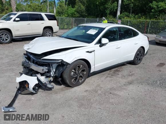 2025 Hyundai Sonata SEL z VIN KMHL64JA9SA493244, wystawiony jako IAAI lot #43134993 z przebiegiem 3 097 mil mil oraz . Historia ofert i sprzedaży dostępna na DreamBid. Obrazek 2.